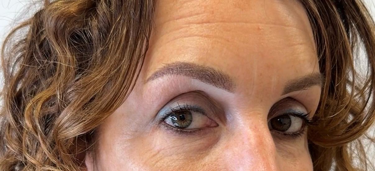 Powder brows behandeling bij Beautive in Urmond